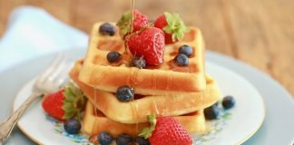 Cel mai bun aparat de făcut Waffe / Vafe / Gofre acasă + Rețetă